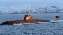 6064498-snowy-navy-dali-submarine-in-ocean-boat-underwater.jpg